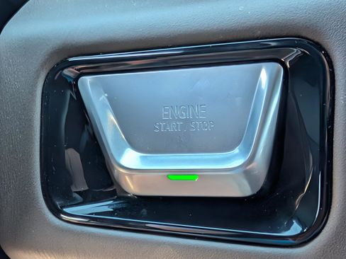 Used 2026 GMC Yukon XL Denali Ultimate w/ LPO, Floor Liner Package AWD/4WD image 30