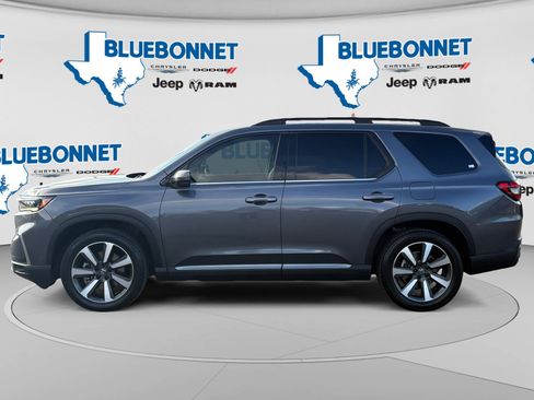 Used 2024 Honda Pilot Touring image 8
