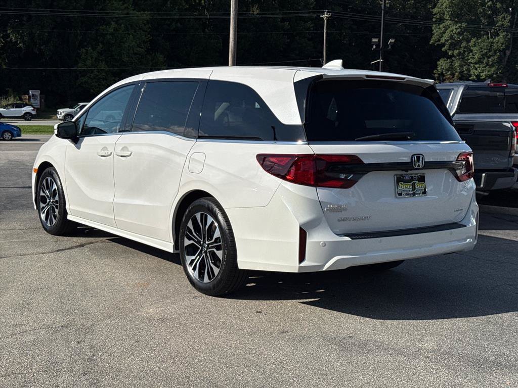 Used 2025 Honda Odyssey Elite image 5