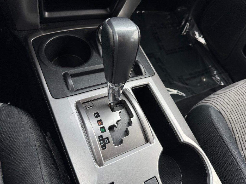 Used 2015 Toyota 4Runner SR5 AWD/4WD image 25