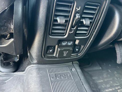 Used 2021 Jeep Grand Cherokee High Altitude AWD/4WD image 12