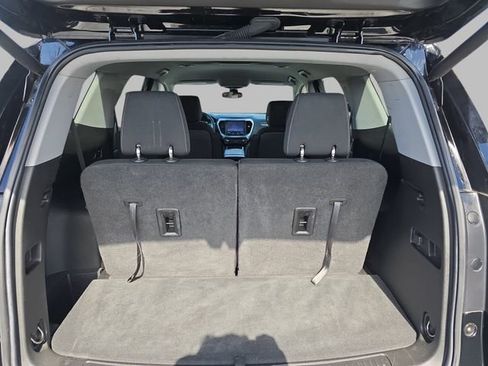 Used 2023 GMC Acadia SLE w/ Driver Convenience Package image 13