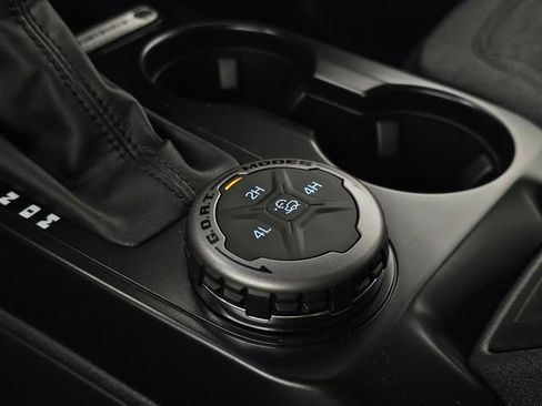 New 2025 Ford Bronco Base image 34