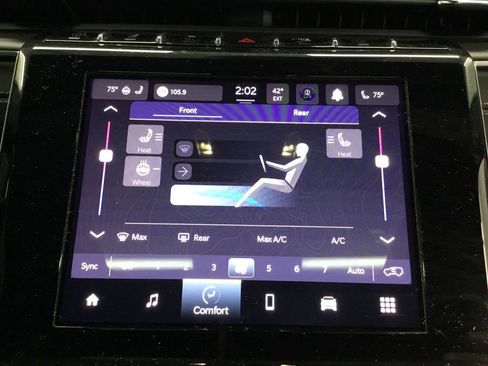 Used 2023 Jeep Grand Cherokee L Laredo image 27