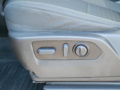 Certified 2022 Chevrolet Silverado 2500 LT w/ Convenience Package image 16