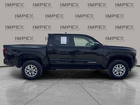 Used 2024 Toyota Tacoma SR5 RWD image 6