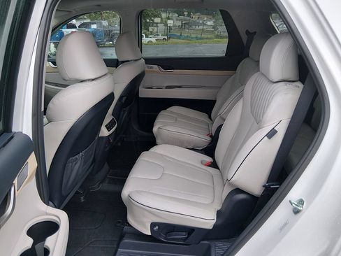 Used 2024 Hyundai Palisade Limited AWD/4WD image 15