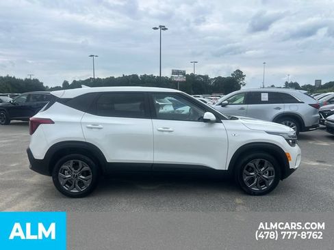 Used 2026 Kia Seltos LX FWD image 9