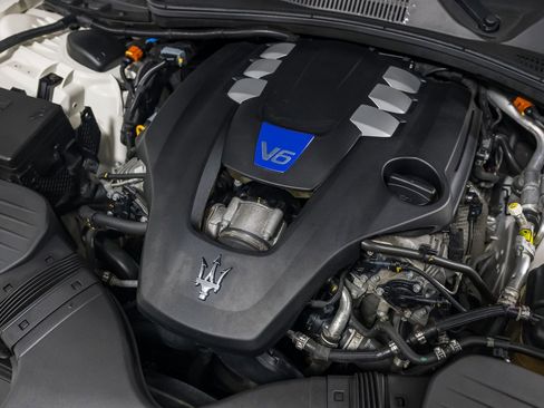 Used 2022 Maserati Ghibli Modena Q4 image 35