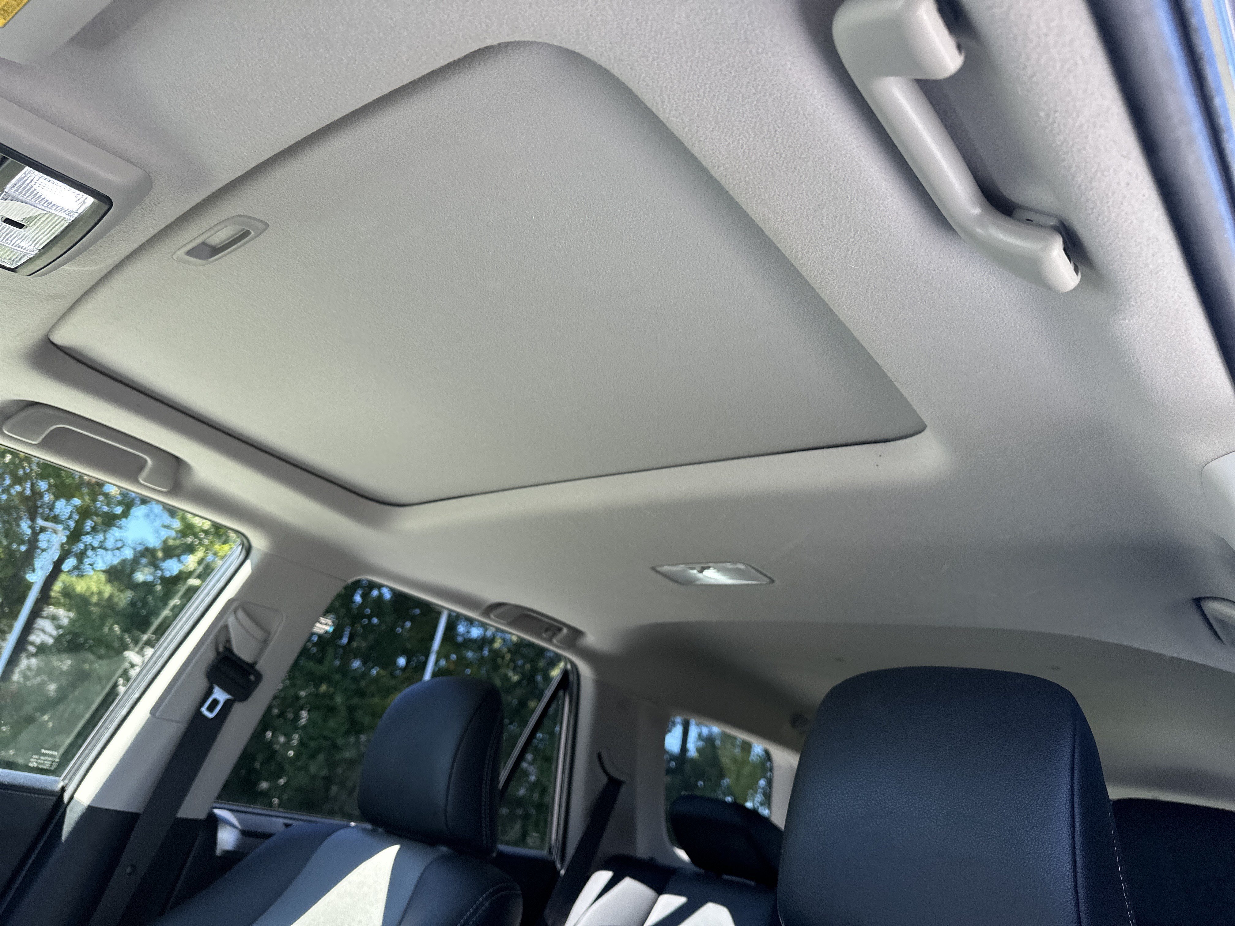 Used 2023 Toyota 4Runner SR5 Premium w/ Moonroof Package RWD image 28