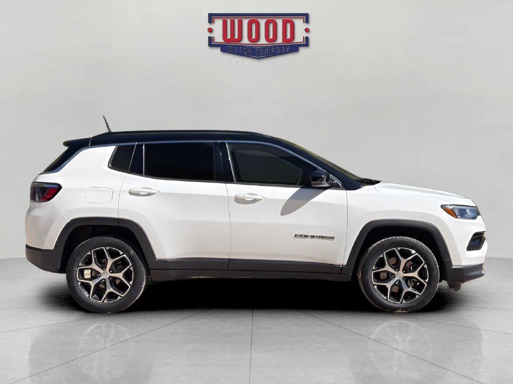 Used 2024 Jeep Compass Limited AWD/4WD image 2