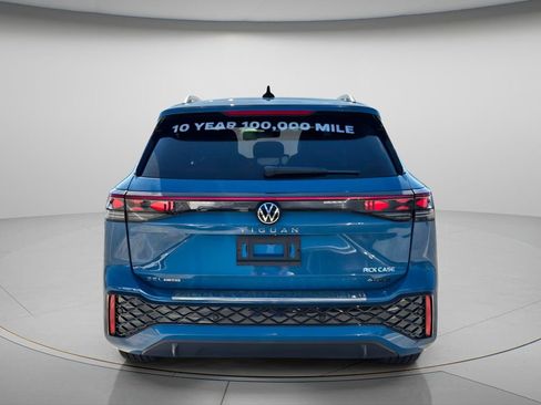 New 2026 Volkswagen Tiguan SEL R-Line AWD/4WD image 4