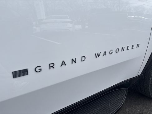 New 2026 Jeep Grand Wagoneer Limited w/ Convenience Group I AWD/4WD image 8