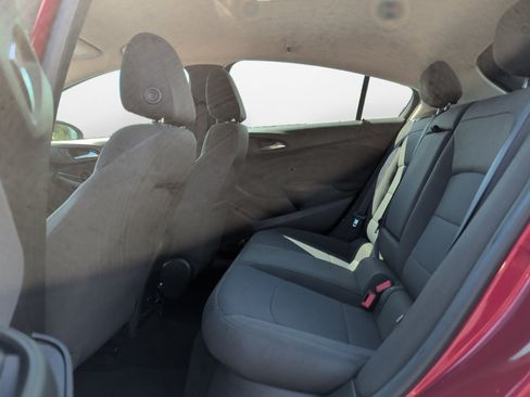 Used 2018 Chevrolet Cruze LT FWD image 13