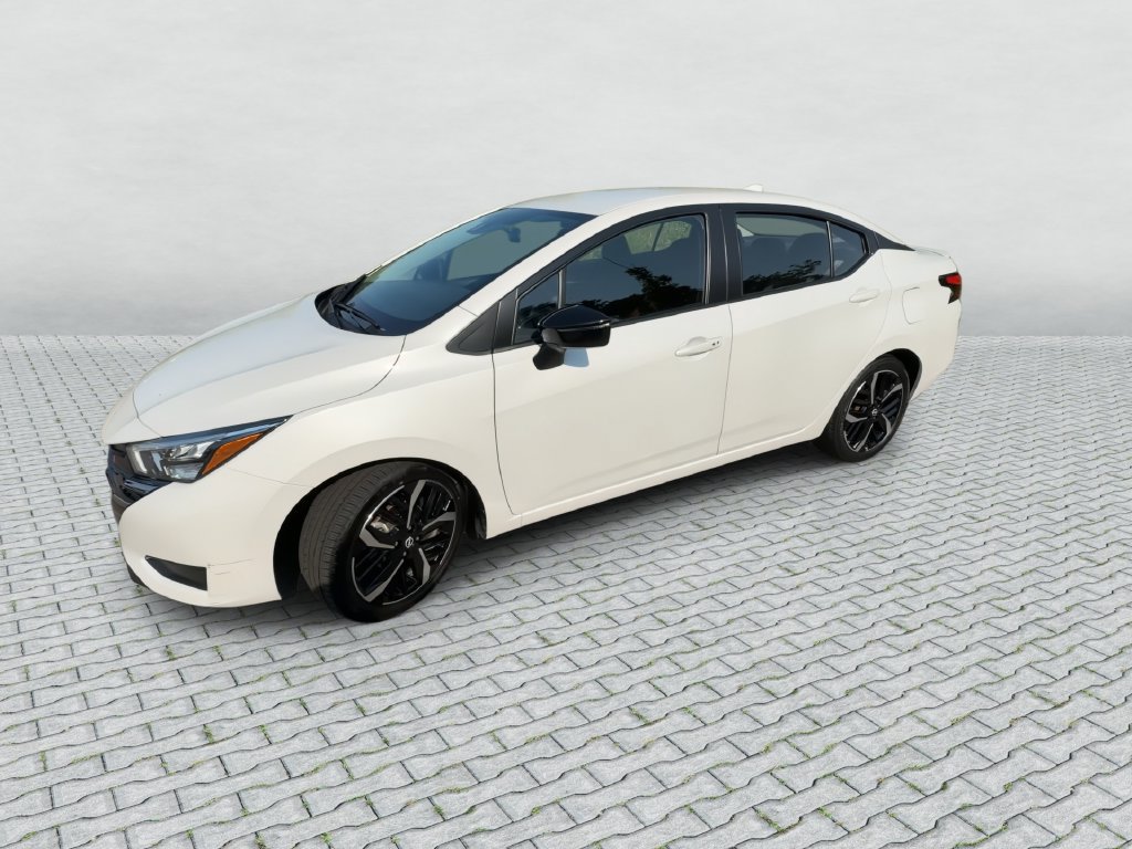 Certified 2024 Nissan Versa SR FWD image 4