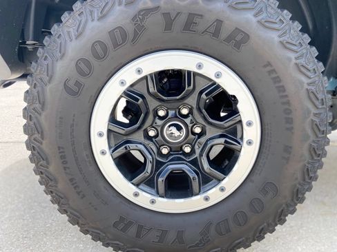 Used 2023 Ford Bronco Badlands AWD/4WD image 11