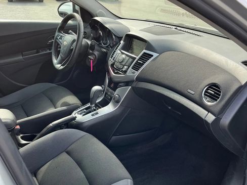 Used 2015 Chevrolet Cruze LT image 8