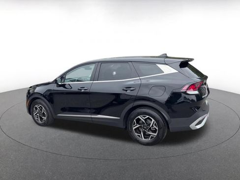 Used 2025 Kia Sportage LX FWD image 9