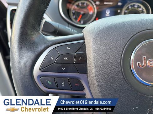 Used 2019 Jeep Cherokee Limited w/ Trailer Tow Group image 14