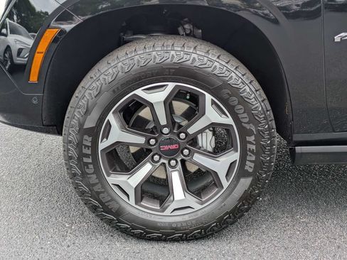 Used 2026 GMC Yukon AT4 Ultimate AWD/4WD image 14