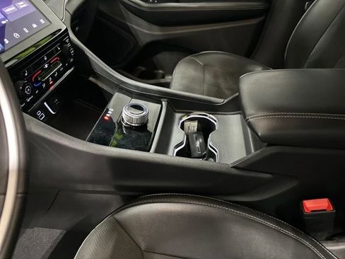 Used 2023 Jeep Grand Cherokee L Laredo image 24