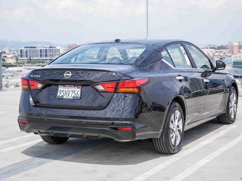 Used 2025 Nissan Altima 2.5 S FWD image 6