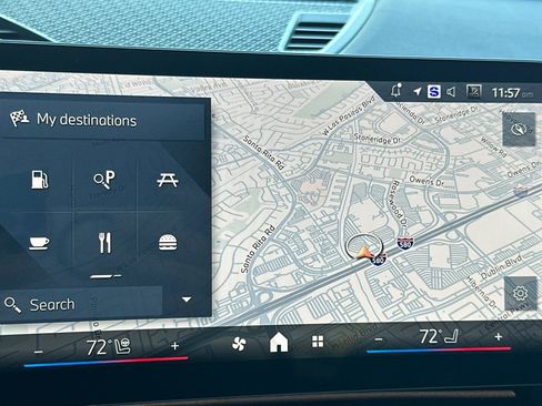 Used 2025 BMW X1 xDrive28i w/ Technology Package image 25