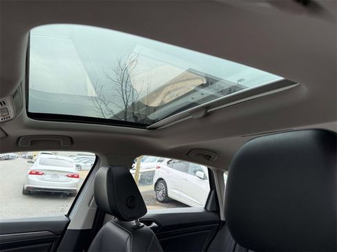 Used 2020 Volkswagen Jetta SEL image 15