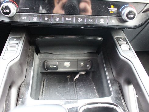 Certified 2024 Kia Telluride EX image 23