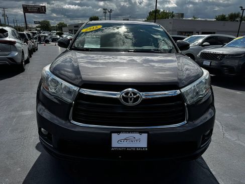 Used 2015 Toyota Highlander Plus AWD/4WD image 8