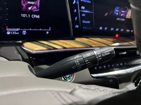 Used 2022 Cadillac Escalade Sport Platinum image 38