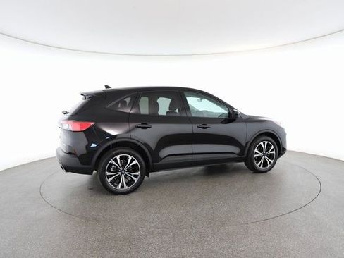 Used 2022 Ford Escape SE w/ SE Sport Appearance Package image 20