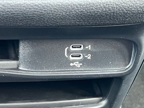 New 2026 Chrysler Pacifica Select image 28