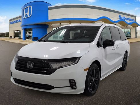 Used 2024 Honda Odyssey Sport image 4
