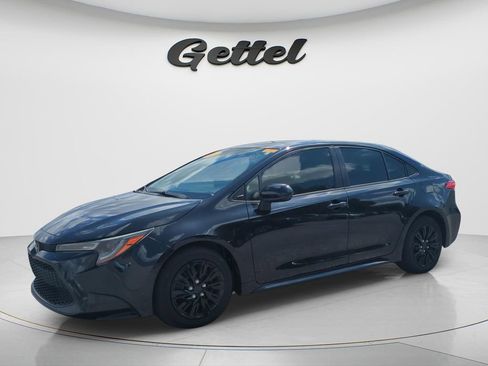 Used 2020 Toyota Corolla LE image 1