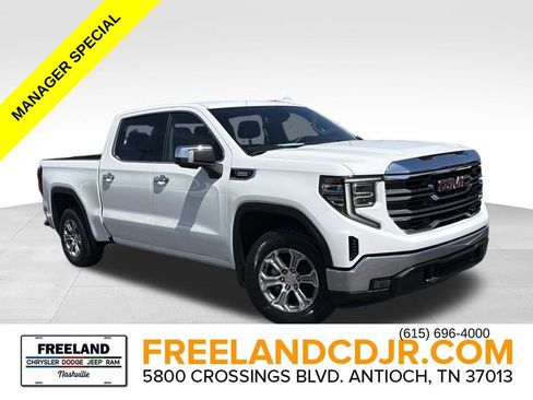 Used 2022 GMC Sierra 1500 SLT w/ SLT Convenience Package AWD/4WD image 1