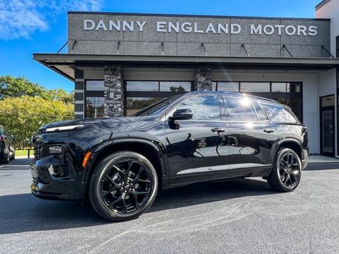 Used 2026 Chevrolet Traverse RS image 2