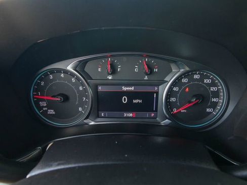 Used 2023 Chevrolet Equinox RS FWD image 18