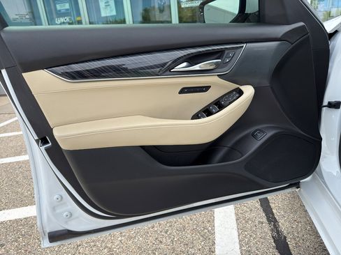 Used 2025 Cadillac CT5 Premium Luxury RWD image 10