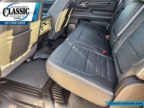 Used 2025 GMC Sierra 2500 AT4X image 28