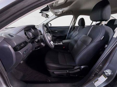 Certified 2025 Nissan Sentra SV FWD image 18