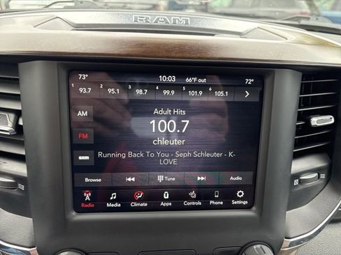 Used 2021 RAM 1500 Laramie image 21