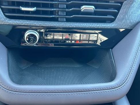 New 2026 Ford Explorer Platinum image 24