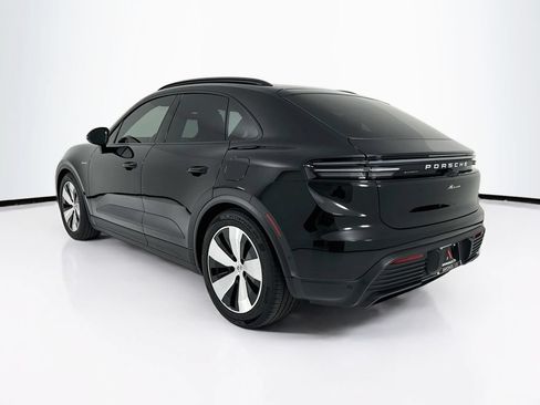 Used 2025 Porsche Macan Electric RWD image 3