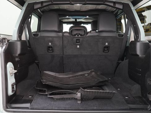 Used 2024 Jeep Wrangler Unlimited Sahara w/ Safety Group AWD/4WD image 9