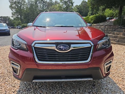 Used 2019 Subaru Forester Touring AWD/4WD image 2