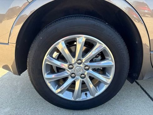 Used 2019 Buick Envision Essence FWD image 9