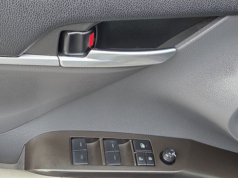 Used 2023 Toyota Camry LE image 13