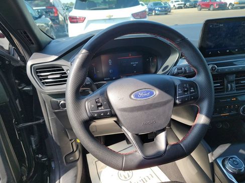 Used 2025 Ford Escape ST-Line FWD image 7
