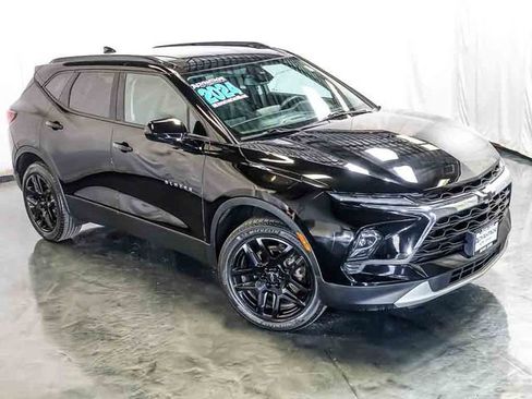 Certified 2024 Chevrolet Blazer LT w/ Convenience Package FWD image 6